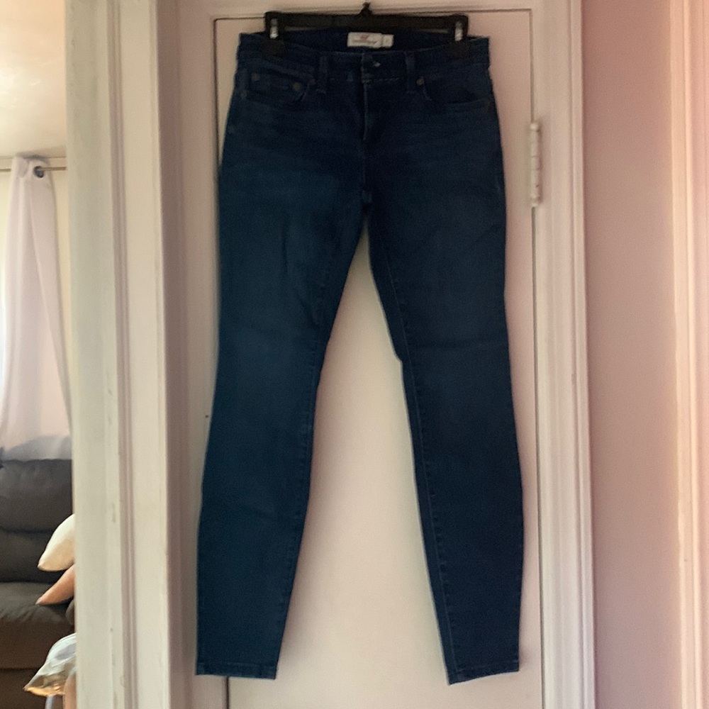 Vineyard vines size 2 straight leg jeans. Excellent condition